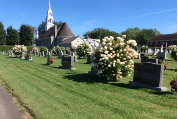 cimetière, bouquet du souvenir, église Valcourt, paroisse Sainte-Famille de Valcourt